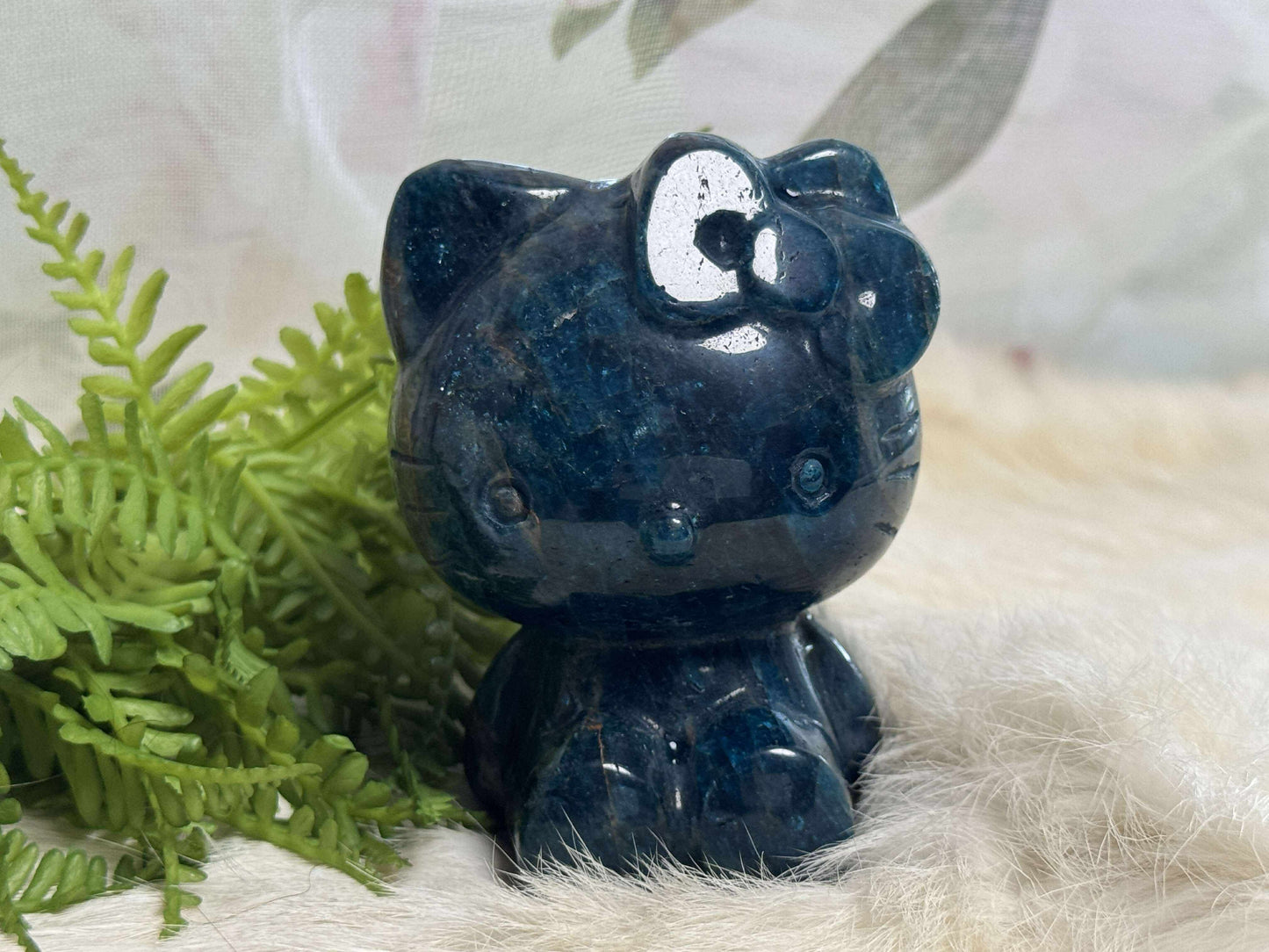 Apatite Hello Kitty