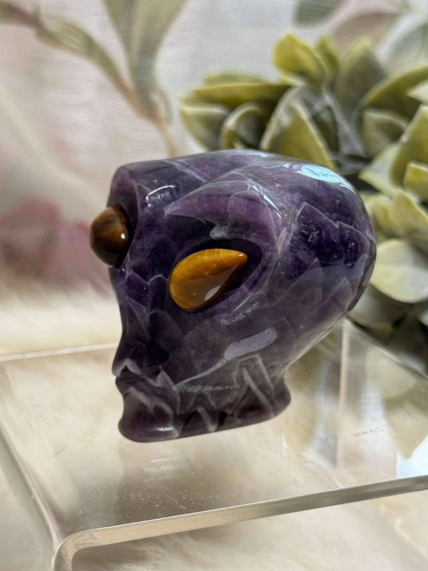 Chevron Amethyst Alien Head