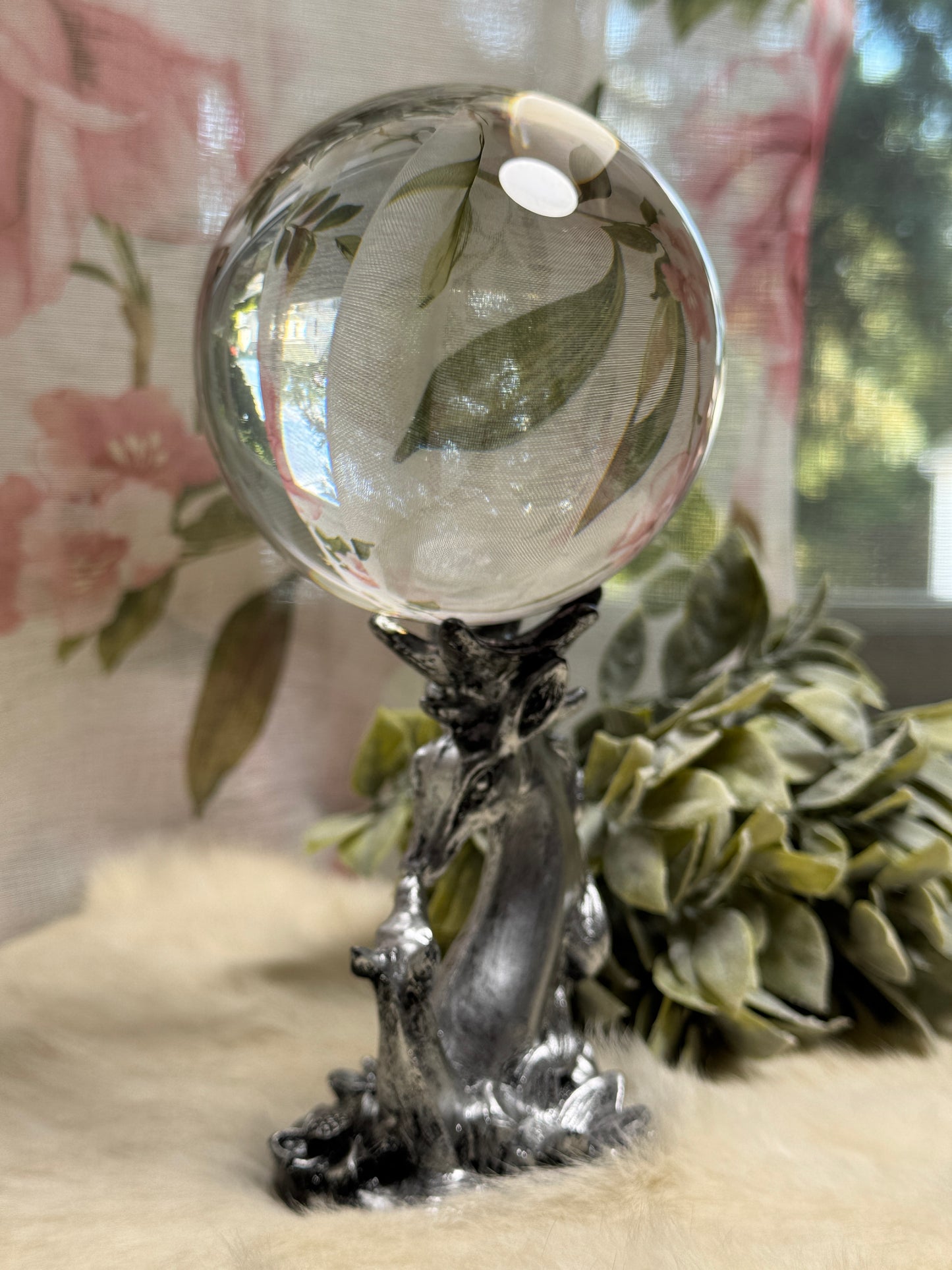 Mother & Baby Deer Sphere Holder