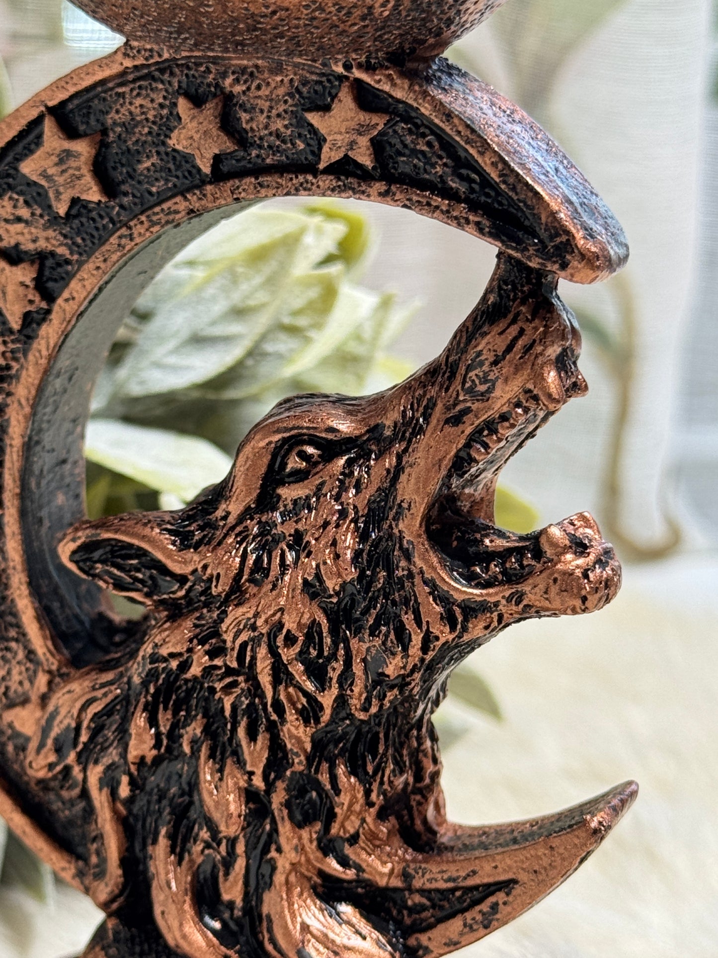Bronze Wolf Sphere Holder