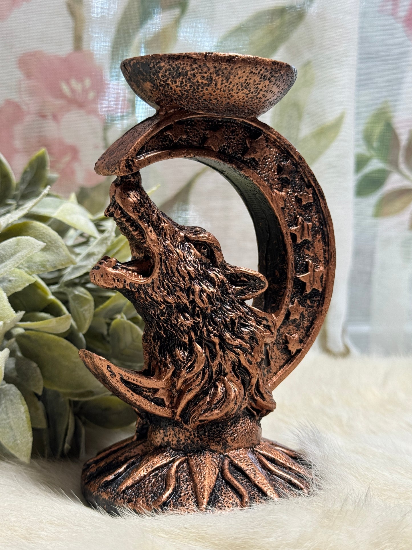 Bronze Wolf Sphere Holder