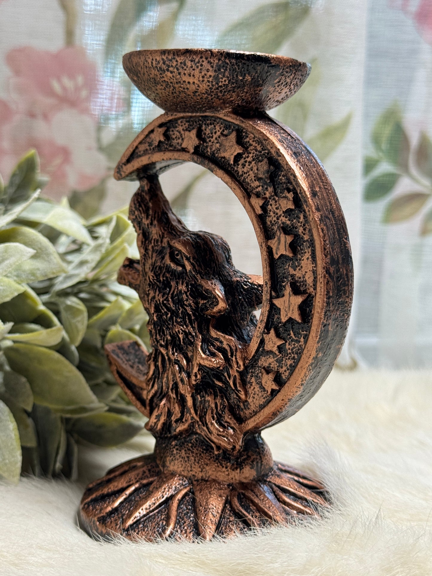 Bronze Wolf Sphere Holder