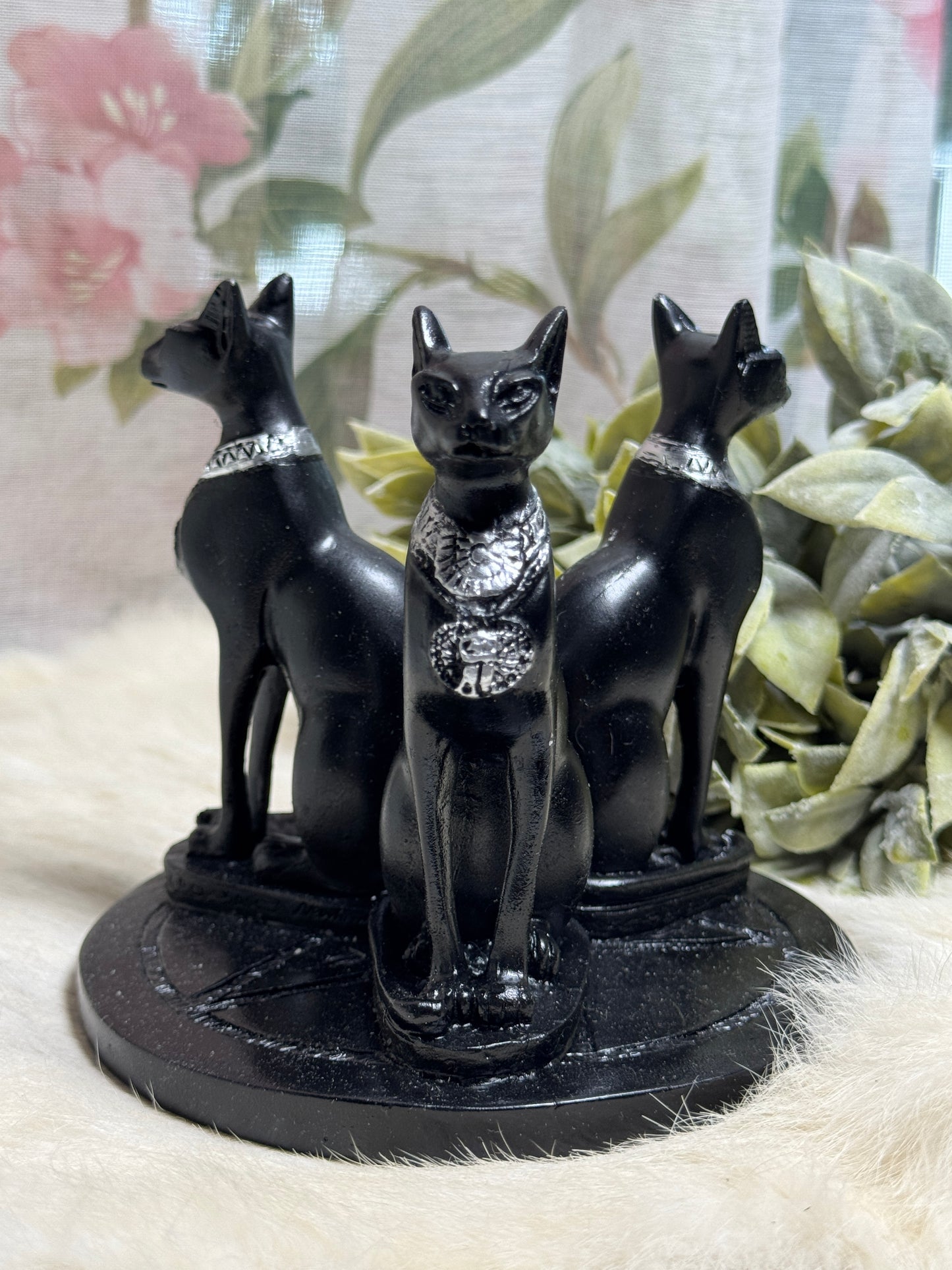 Egyptian Tripe Cat Sphere Holder