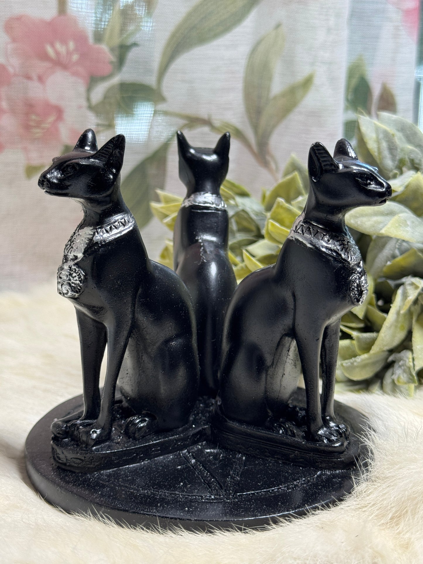 Egyptian Tripe Cat Sphere Holder