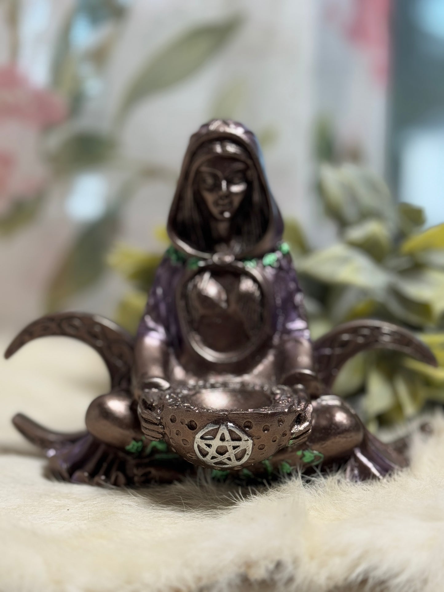 Triple Moon Goddess Sphere Holder