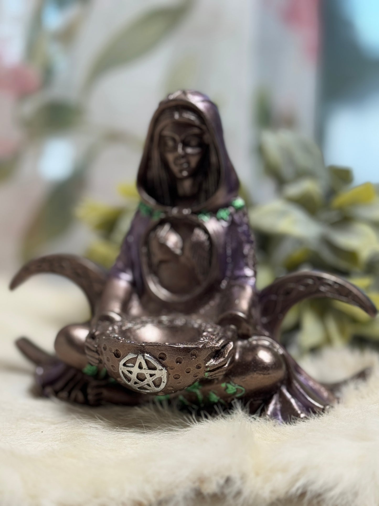 Triple Moon Goddess Sphere Holder