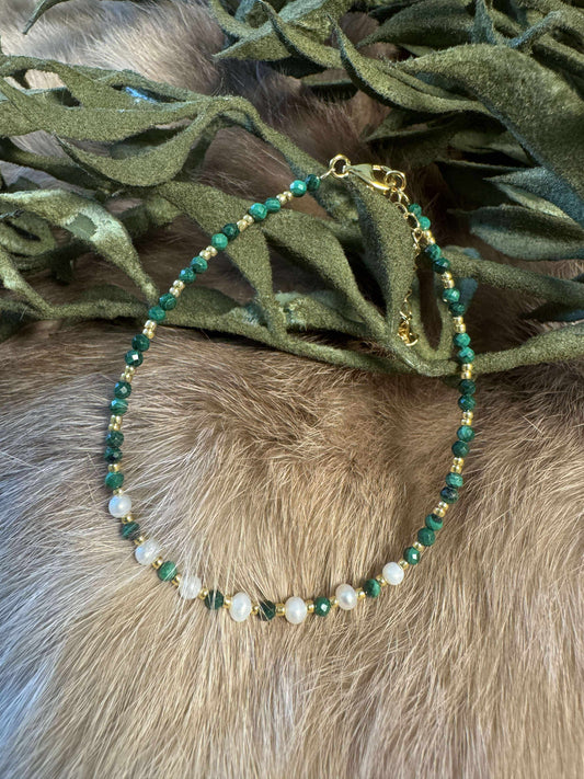 Malachite & Fresh Water Pearl Bracelet w/ Gold Clasp