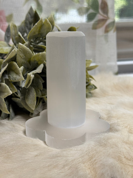 Selenite Floral Bracelet Cleansing Holder
